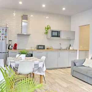 https://apartamentos-rurales-la-cobij-apart-n1.hotelsincadiz.net